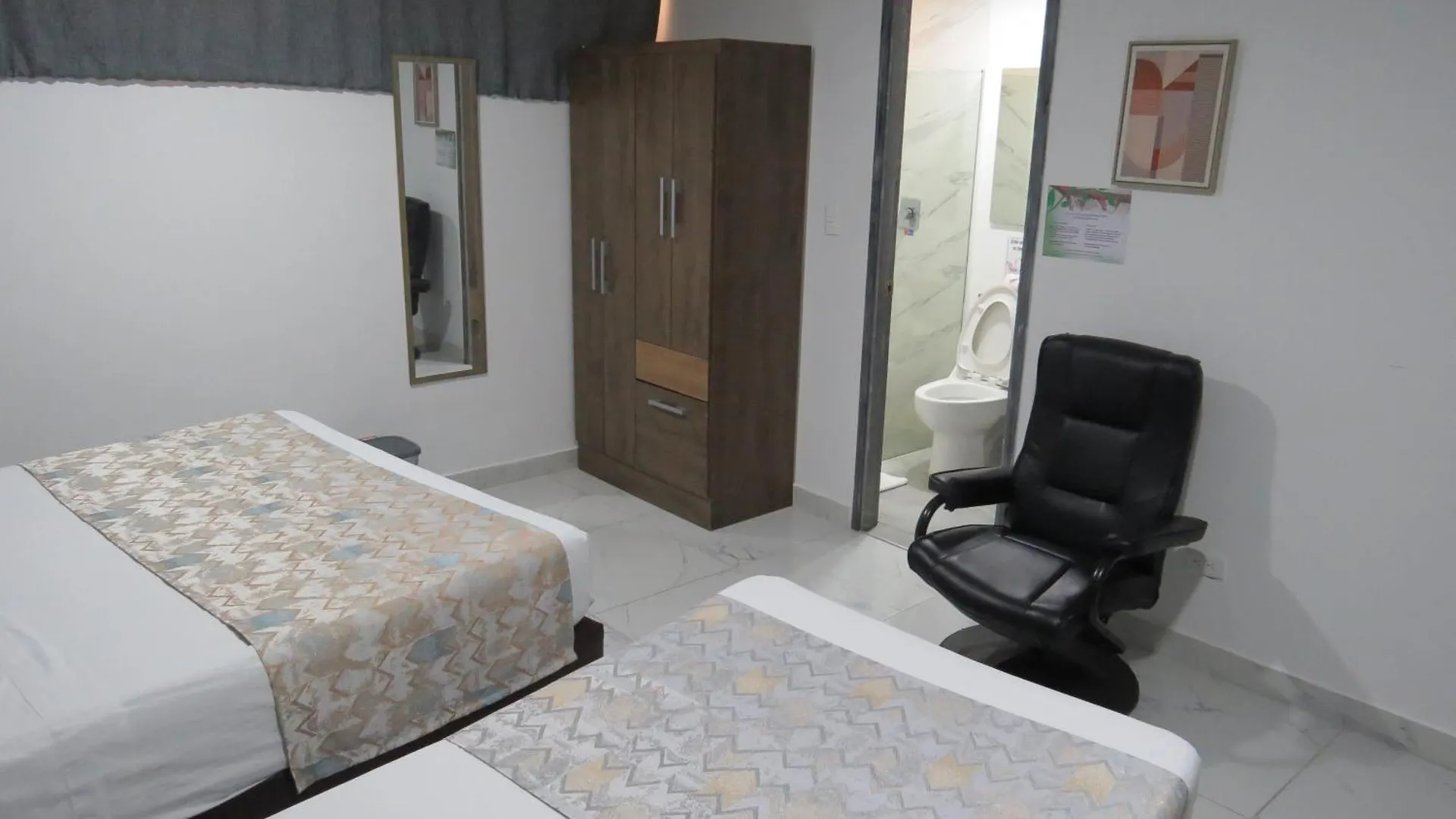 Hotel A & A Santa Alejandria Medellin Colombia